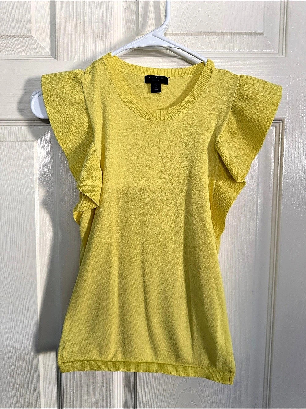 Ann Taylor Flutter Sleeve Knit Top in Yellow Size XSP Like New